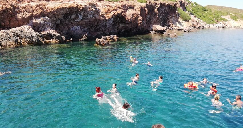 Bursa Çıkışlı Günübirlik Ayvalık Tekne Turu (3 Koyda Yüzme Molası)