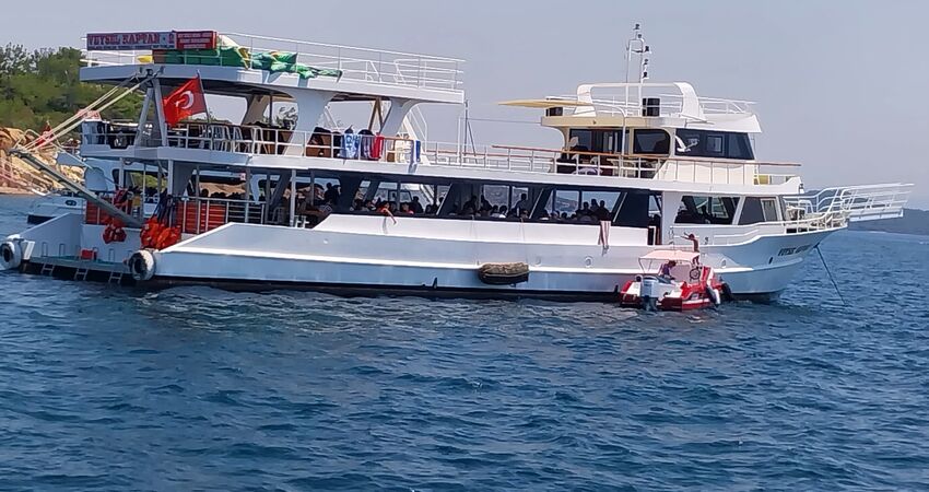 Bursa Çıkışlı Günübirlik Ayvalık Tekne Turu (3 Koyda Yüzme Molası)